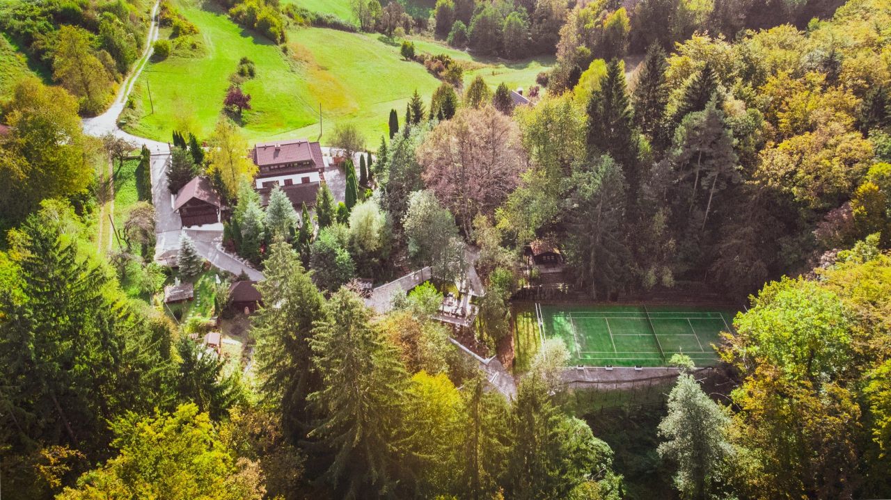 Вилла в Домжале, Словения, 508 м² - фото 1