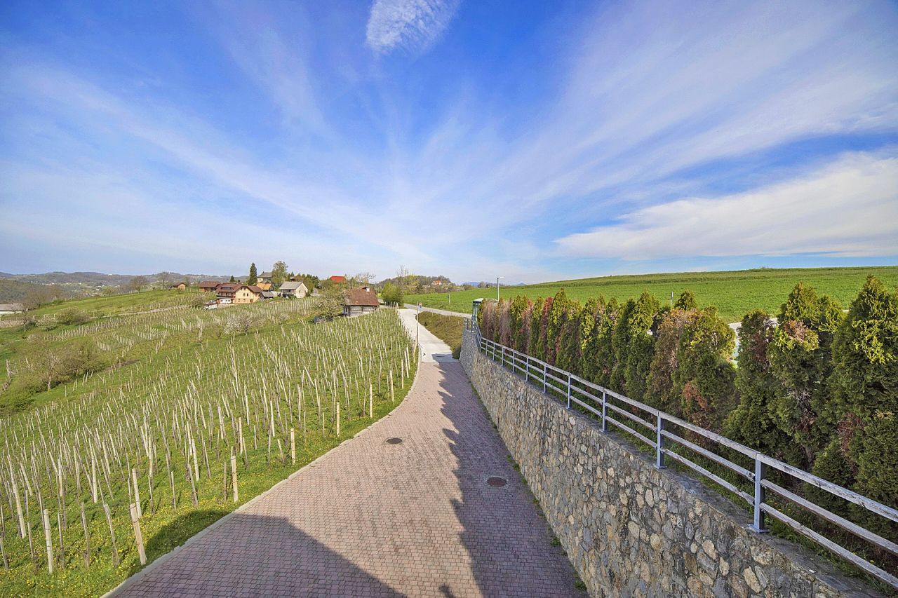 Дом в Кршко, Словения, 330 м² - фото 2