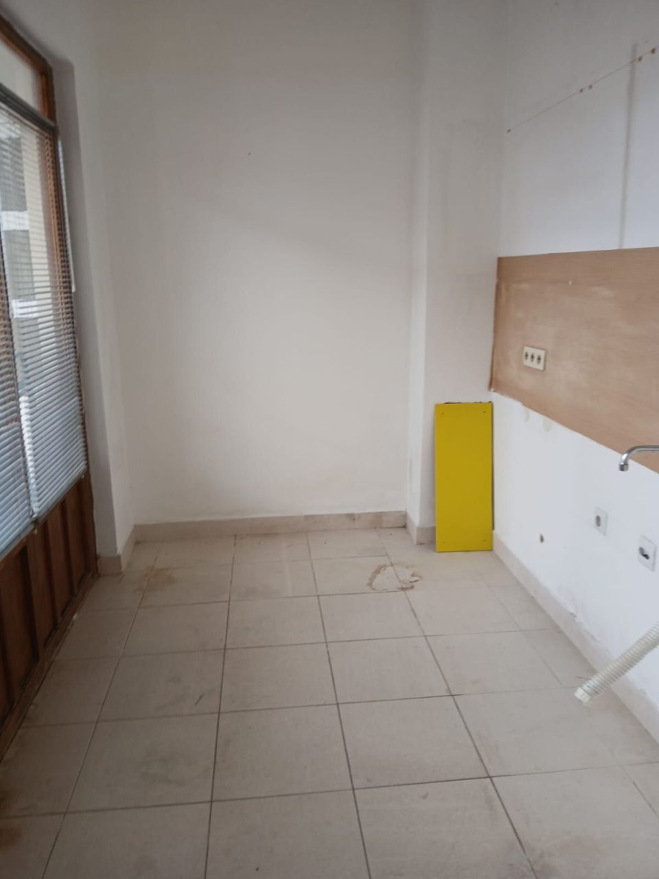 Офис в Будве, Черногория, 35 м² - фото 2