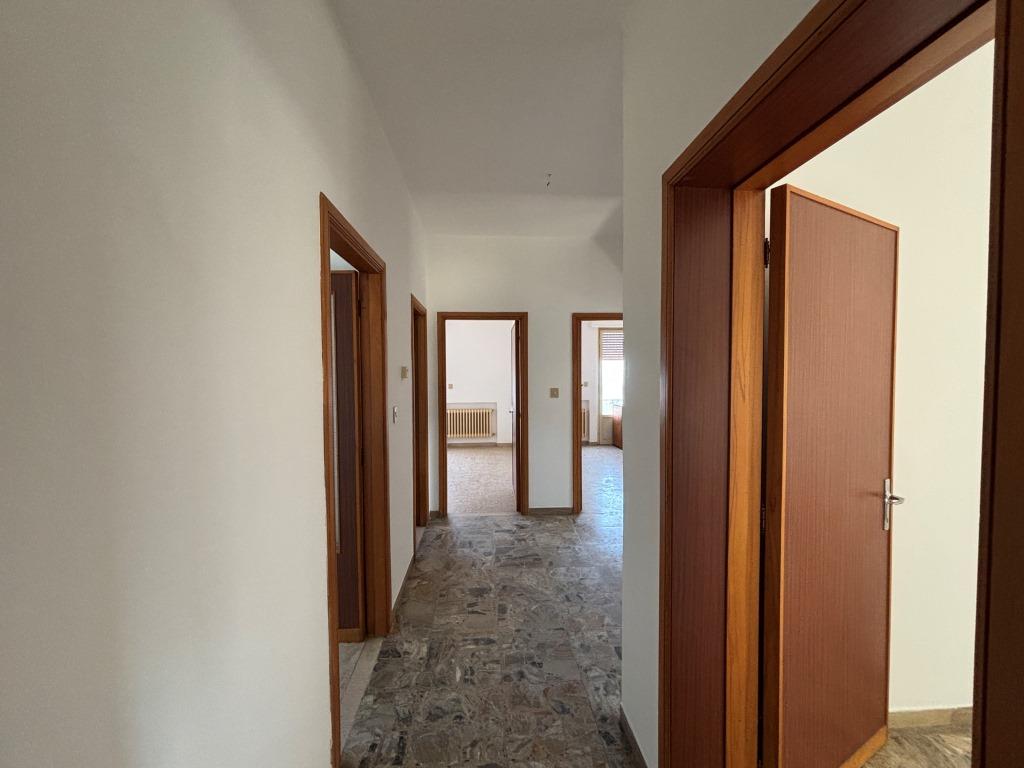 Квартира в Читта-Сант-Анджело, Италия, 98 м² - фото 3