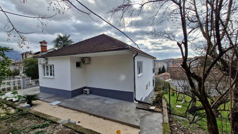 Дом в Тивате, Черногория, 107 м² - фото 4