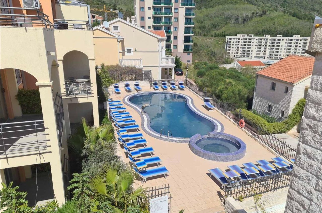 Квартира в Бечичи, Черногория, 51 м² - фото 13