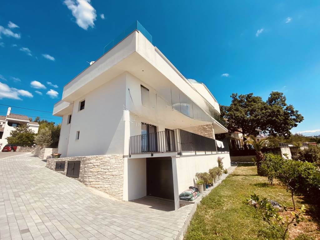 Дом в Опатии, Хорватия, 250 м² - фото 1