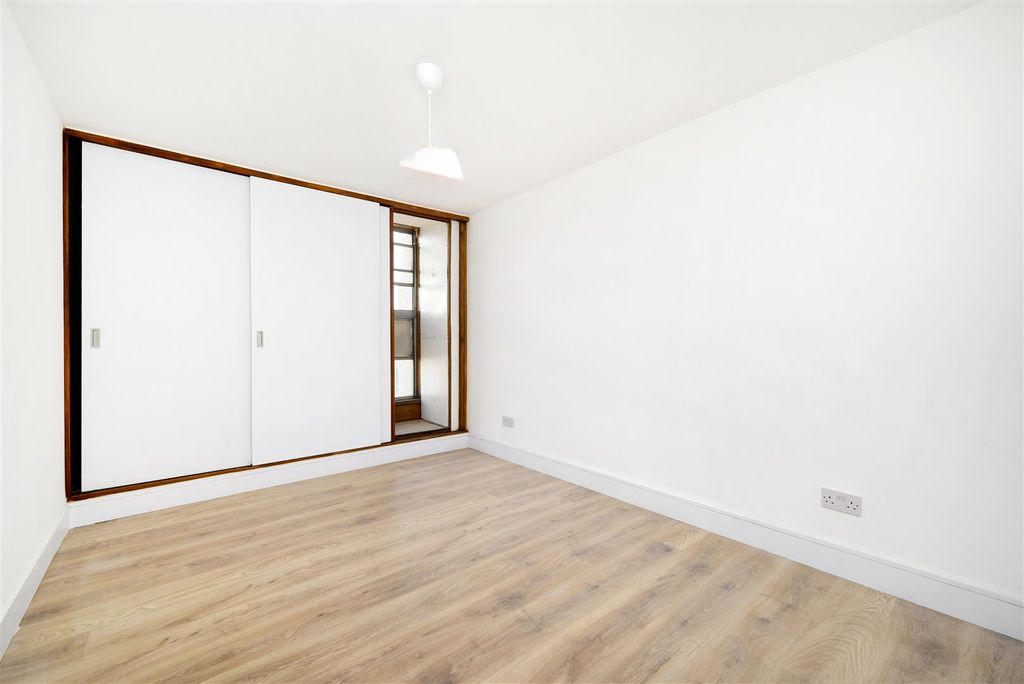 Квартира в Лондоне, Великобритания, 80 м² - фото 1