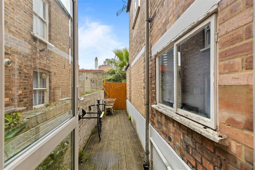 Квартира в Лондоне, Великобритания, 26 м² - фото 1