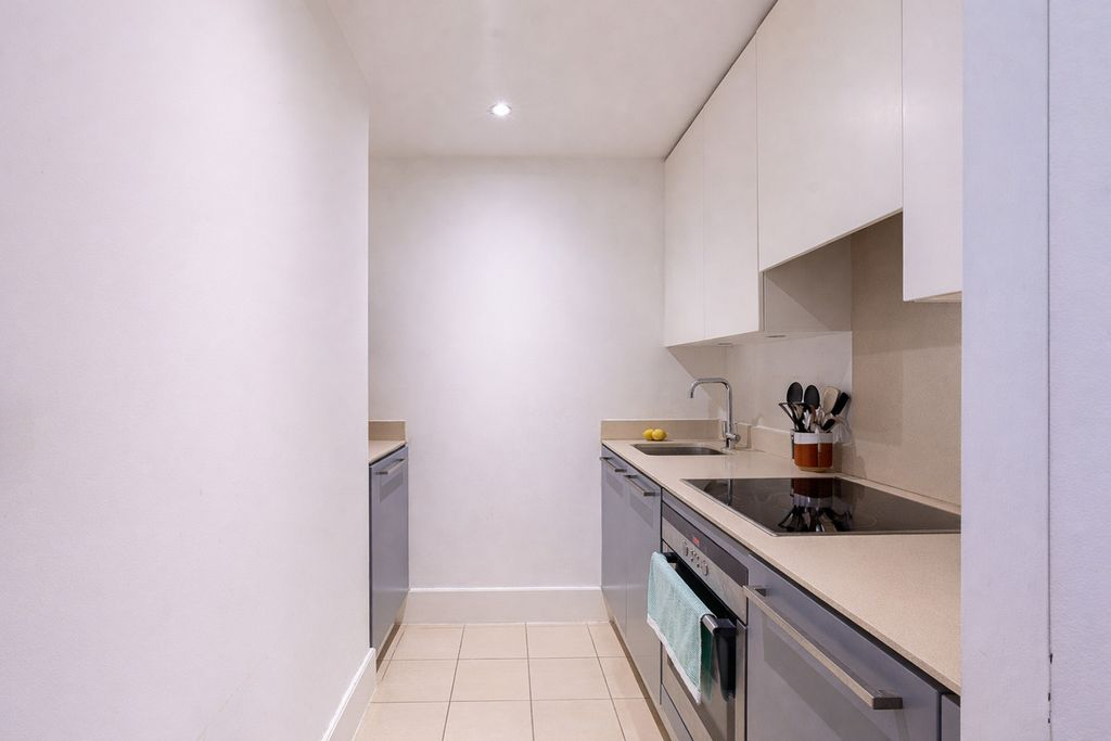 Квартира в Лондоне, Великобритания, 28 м² - фото 2