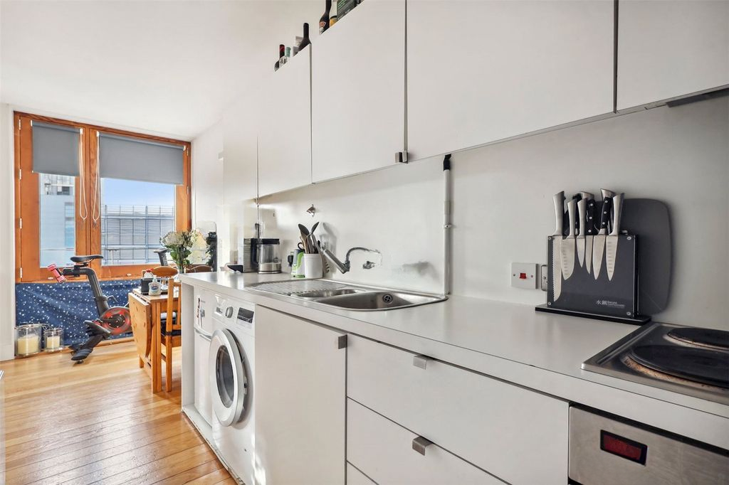 Квартира в Лондоне, Великобритания, 30 м² - фото 2