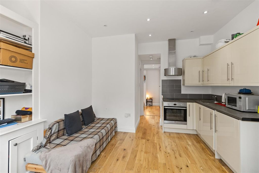 Квартира в Лондоне, Великобритания, 26 м² - фото 2