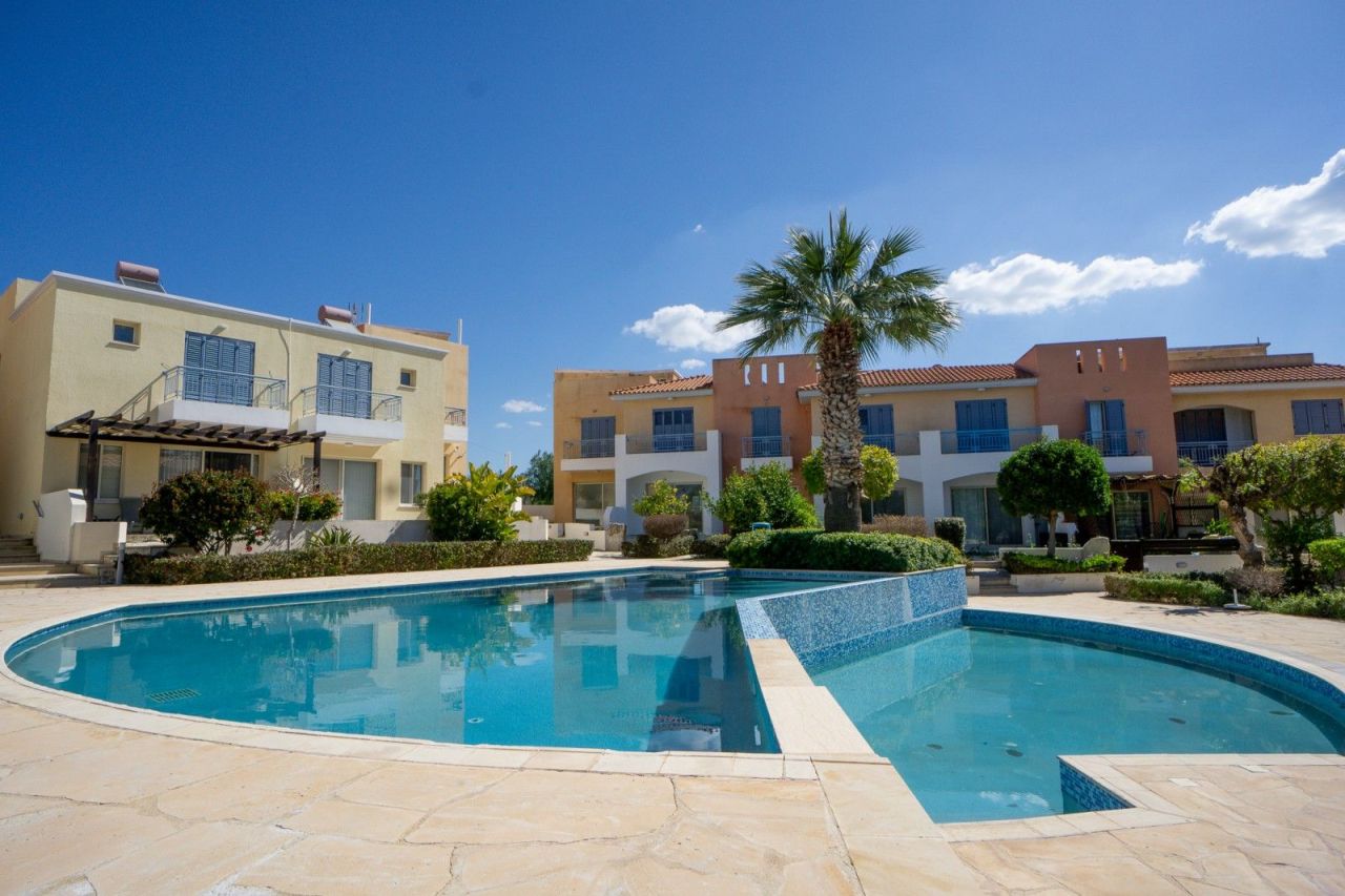 Апартаменты в Пафосе, Кипр, 60 м² - фото 1