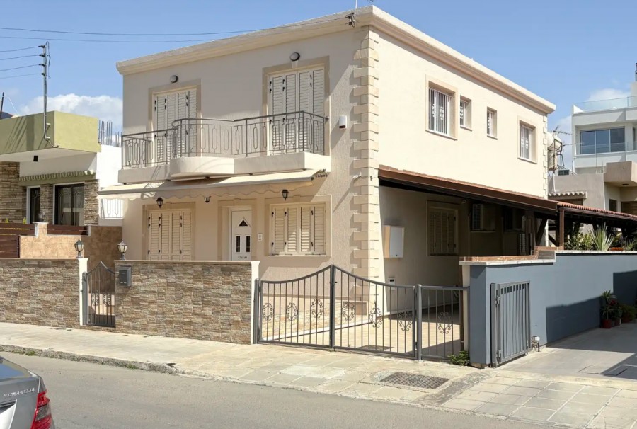 Вилла в Лимасоле, Кипр, 200 м² - фото 1