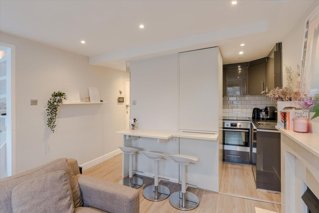 Квартира в Лондоне, Великобритания, 27 м² - фото 10