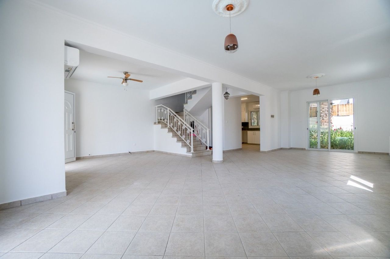 Вилла в Пафосе, Кипр, 200 м² - фото 4