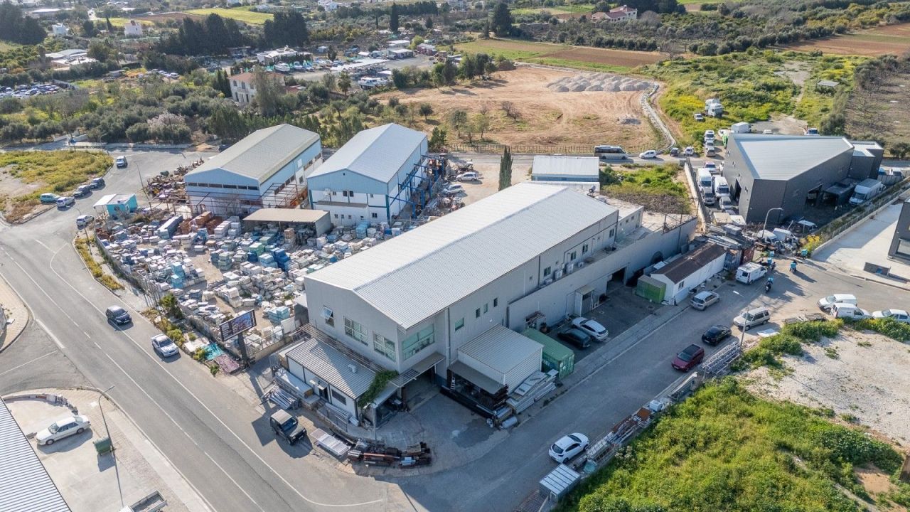 Коммерческая недвижимость в Пафосе, Кипр, 1 500 м² - фото 4