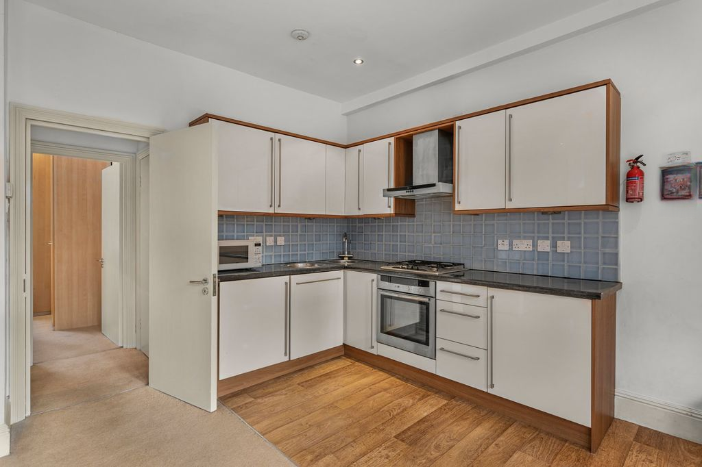 Квартира в Лондоне, Великобритания, 37 м² - фото 11