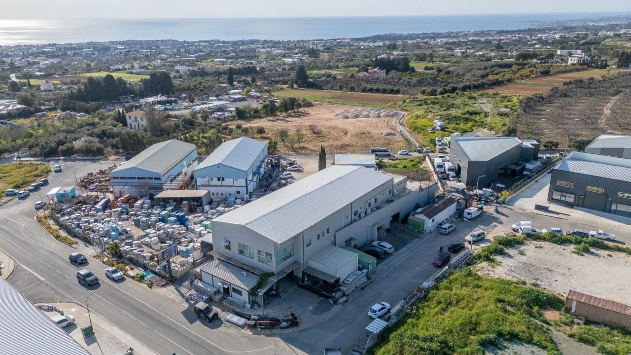 Коммерческая недвижимость в Пафосе, Кипр, 1 500 м² - фото 5