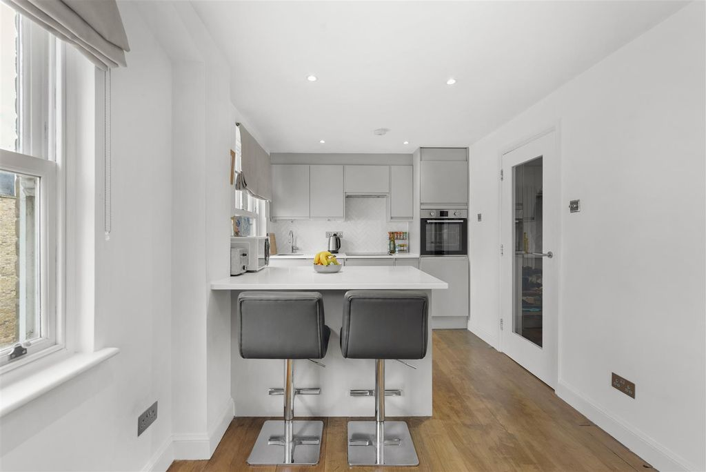 Квартира в Лондоне, Великобритания, 38 м² - фото 11