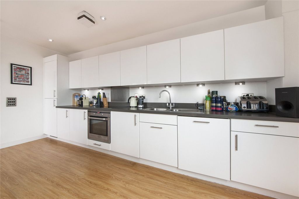 Квартира в Лондоне, Великобритания, 46 м² - фото 11