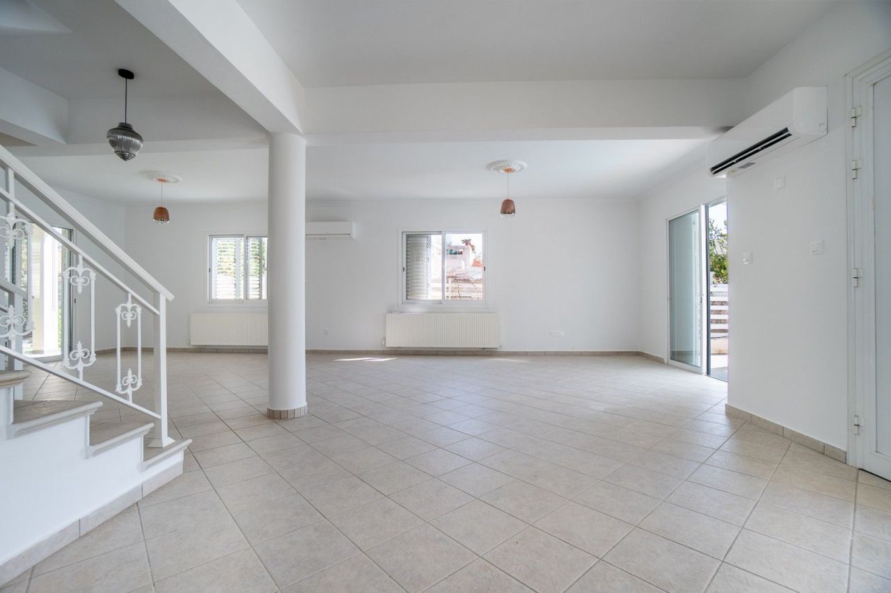 Вилла в Пафосе, Кипр, 200 м² - фото 10