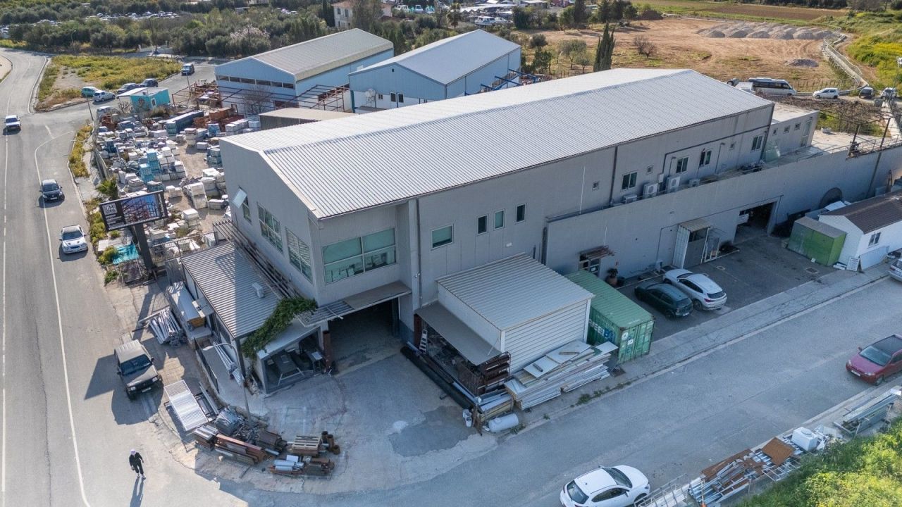 Коммерческая недвижимость в Пафосе, Кипр, 1 500 м² - фото 11