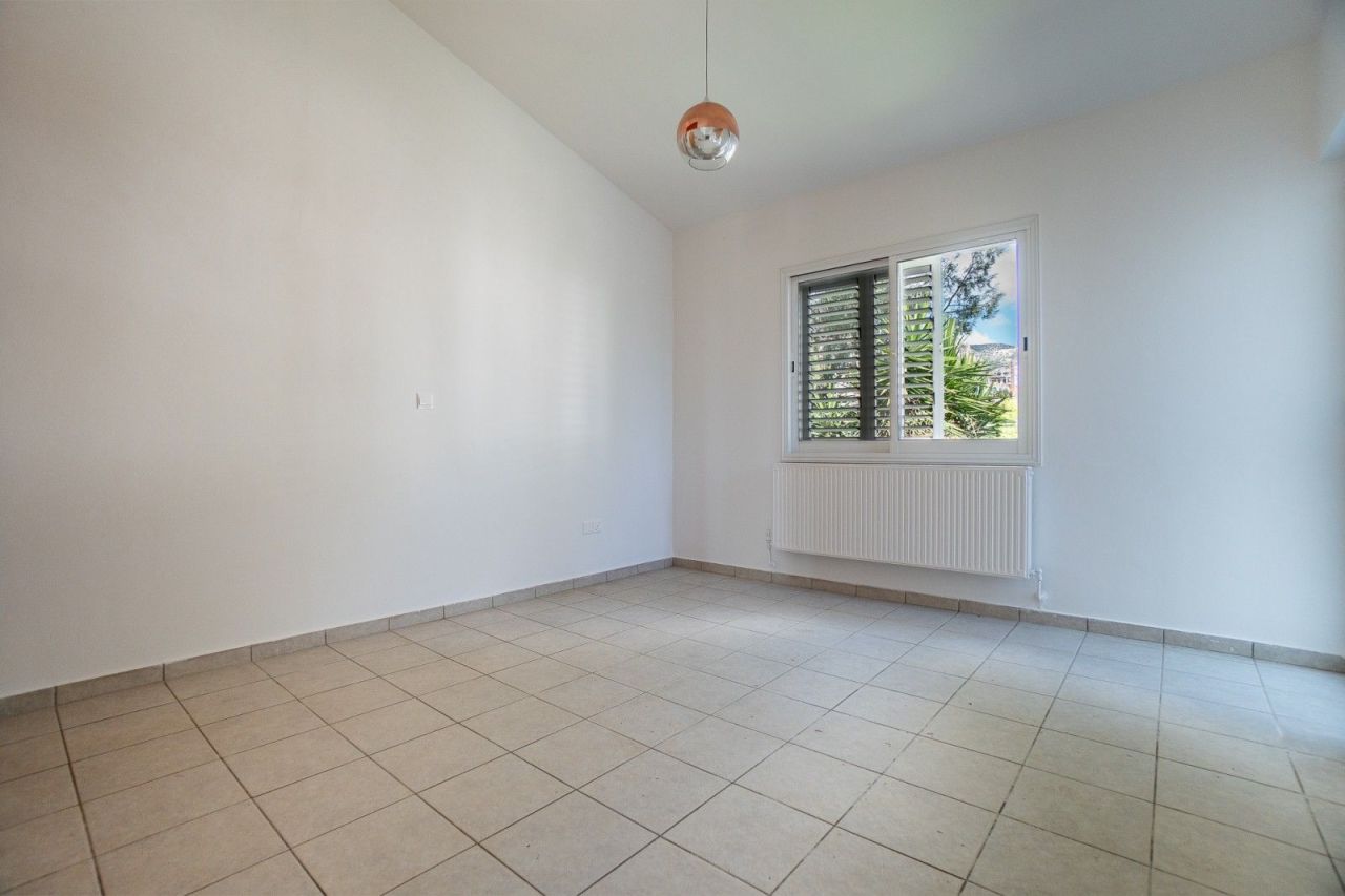 Вилла в Пафосе, Кипр, 200 м² - фото 15