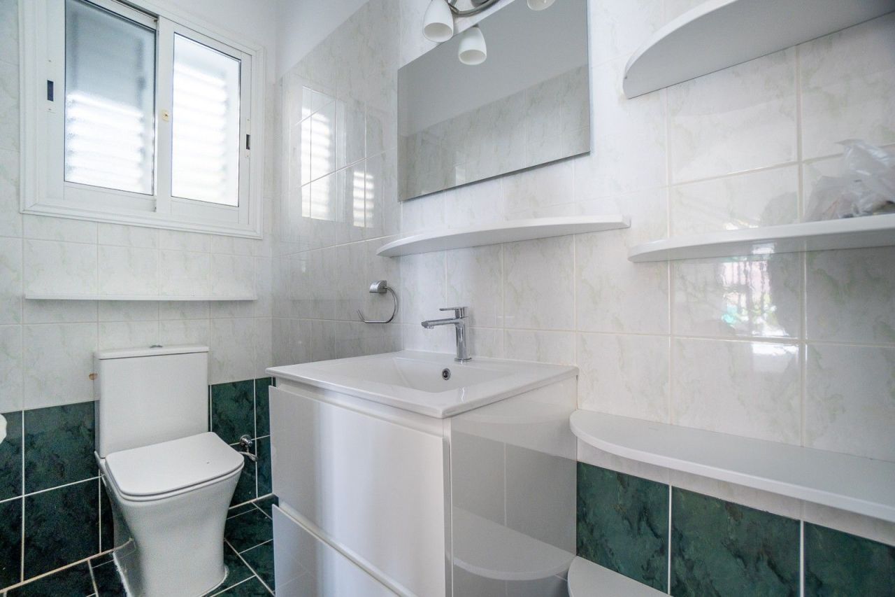 Вилла в Пафосе, Кипр, 200 м² - фото 19