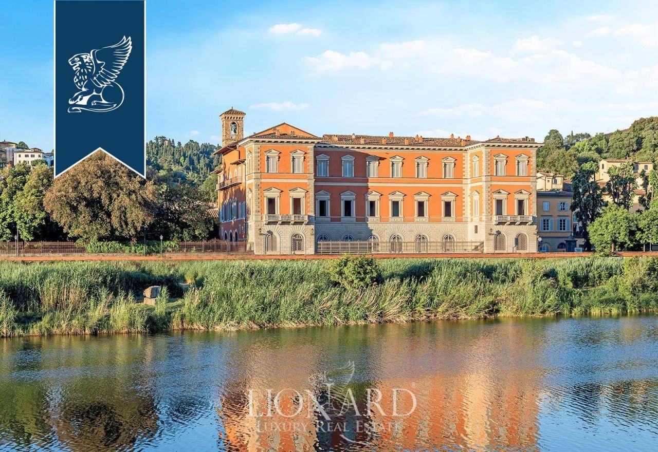 Дом во Флоренции, Италия, 5 500 м² - фото 1