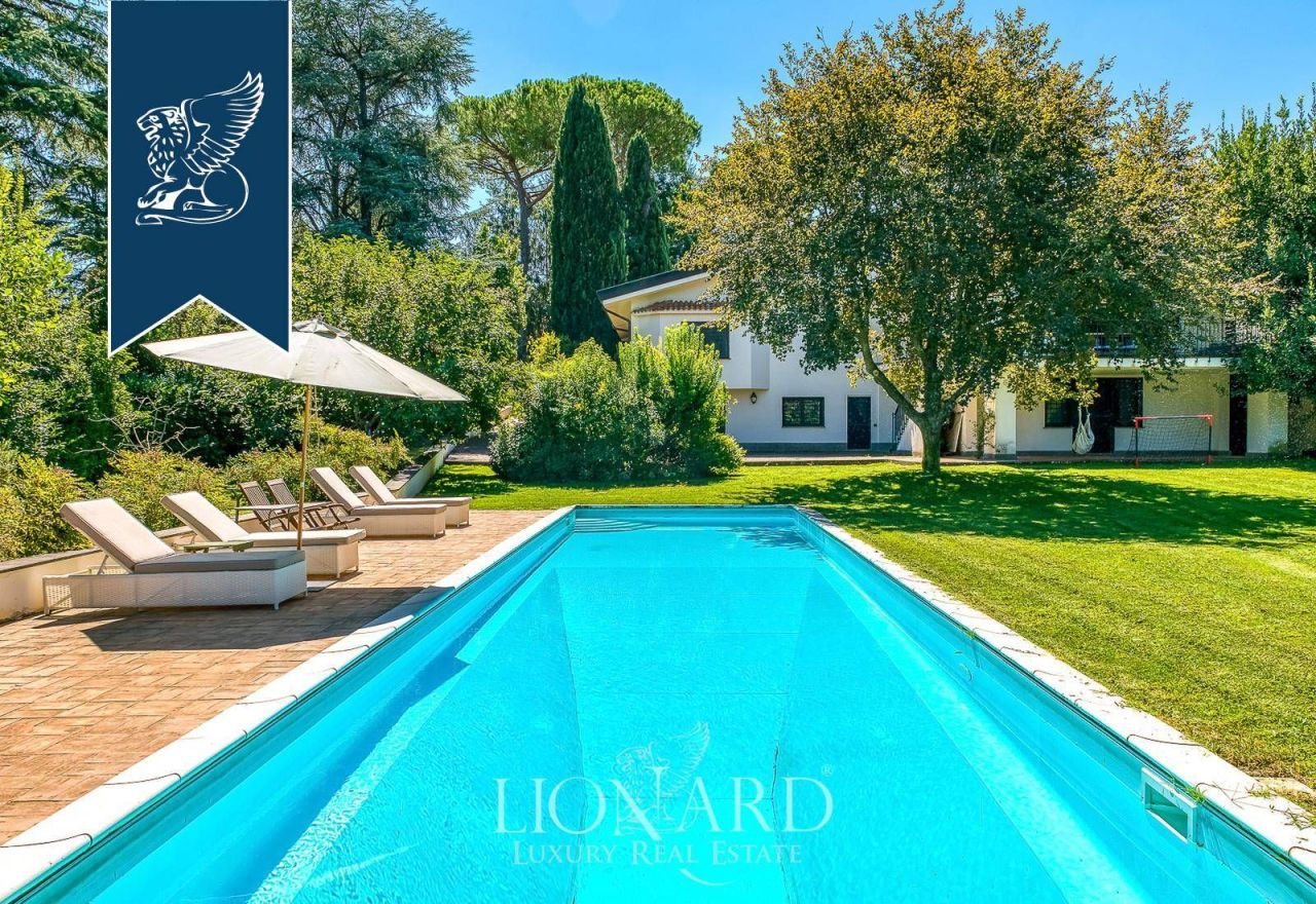 Вилла в Риме, Италия, 850 м² - фото 2