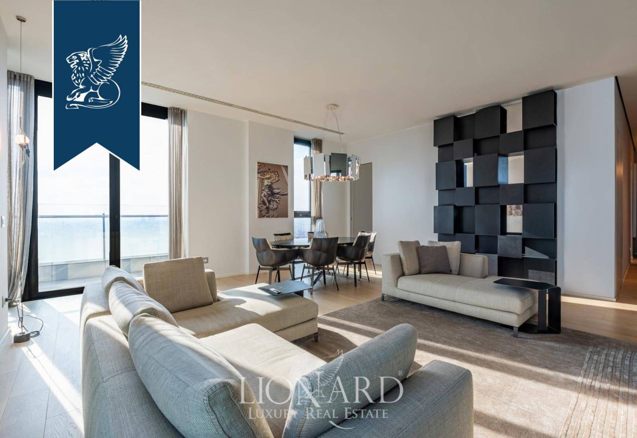 Апартаменты в Милане, Италия, 235 м² - фото 2