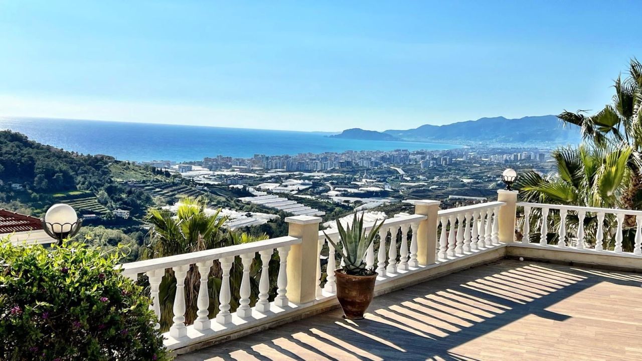 Вилла в Алании, Турция, 200 м² - фото 1