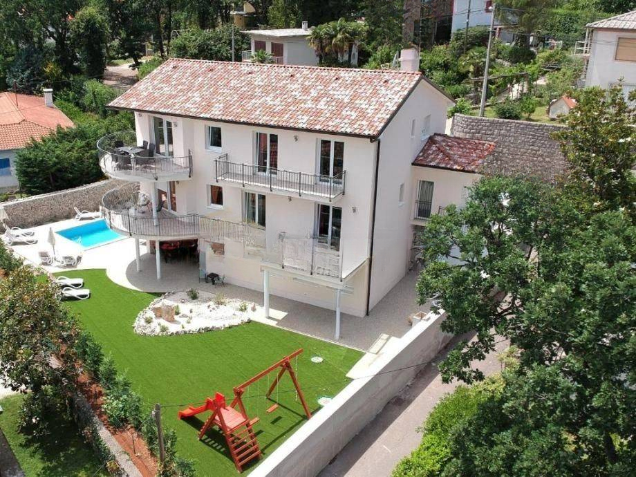 Дом в Опатии, Хорватия, 380 м² - фото 1