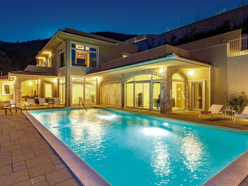 Дом в Опатии, Хорватия, 400 м² - фото 1