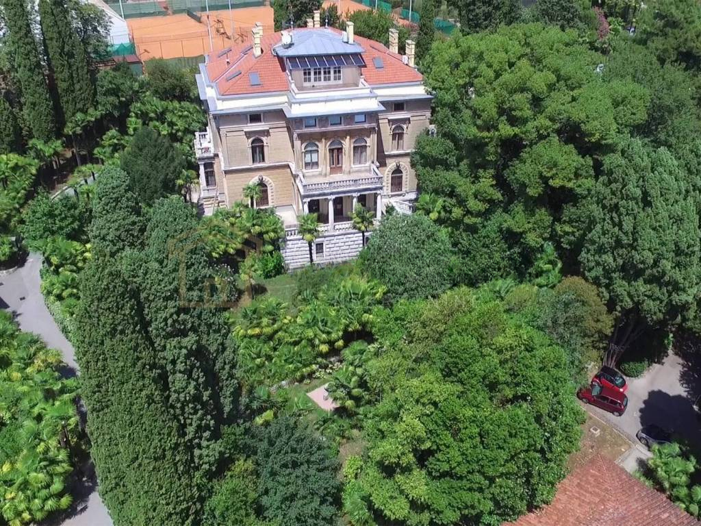 Квартира в Опатии, Хорватия, 350 м² - фото 1