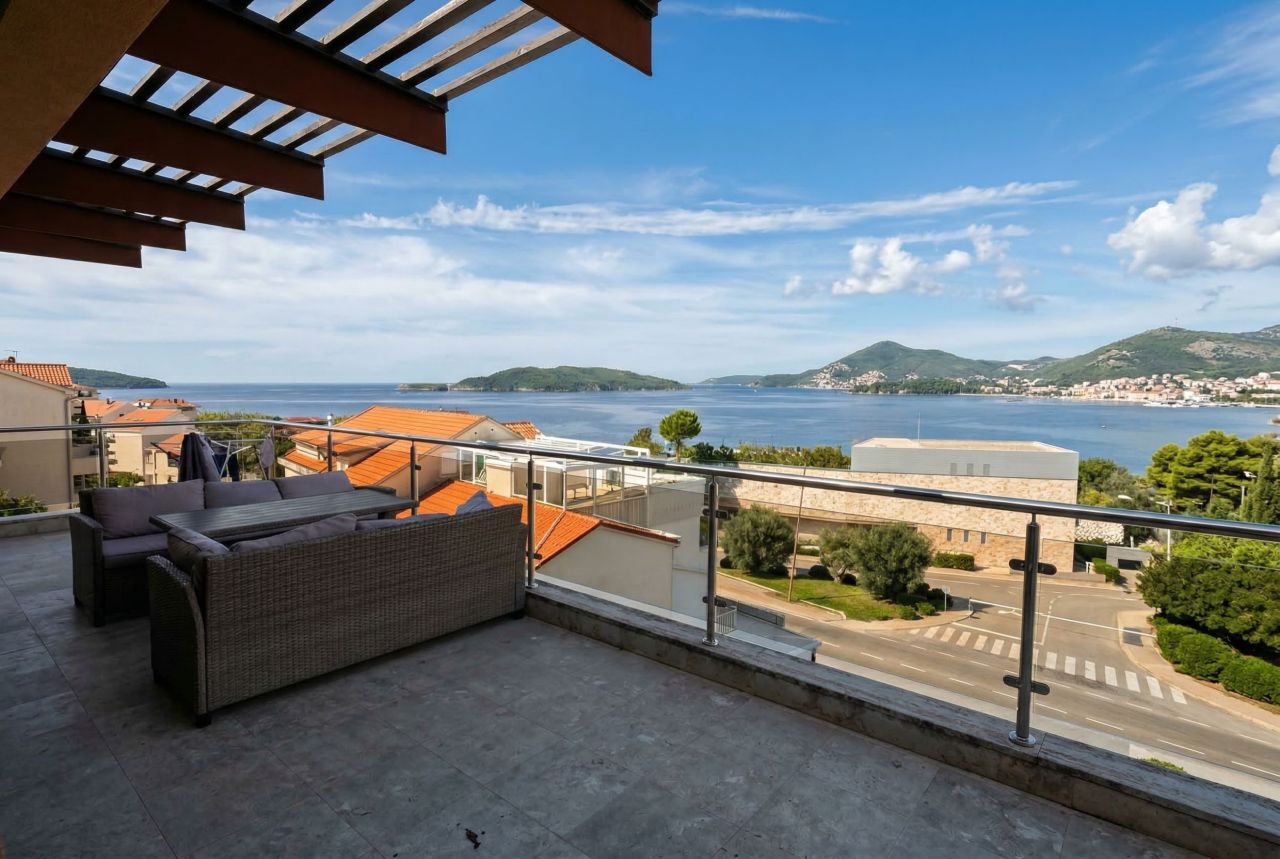 Квартира в Будве, Черногория, 151 м² - фото 2