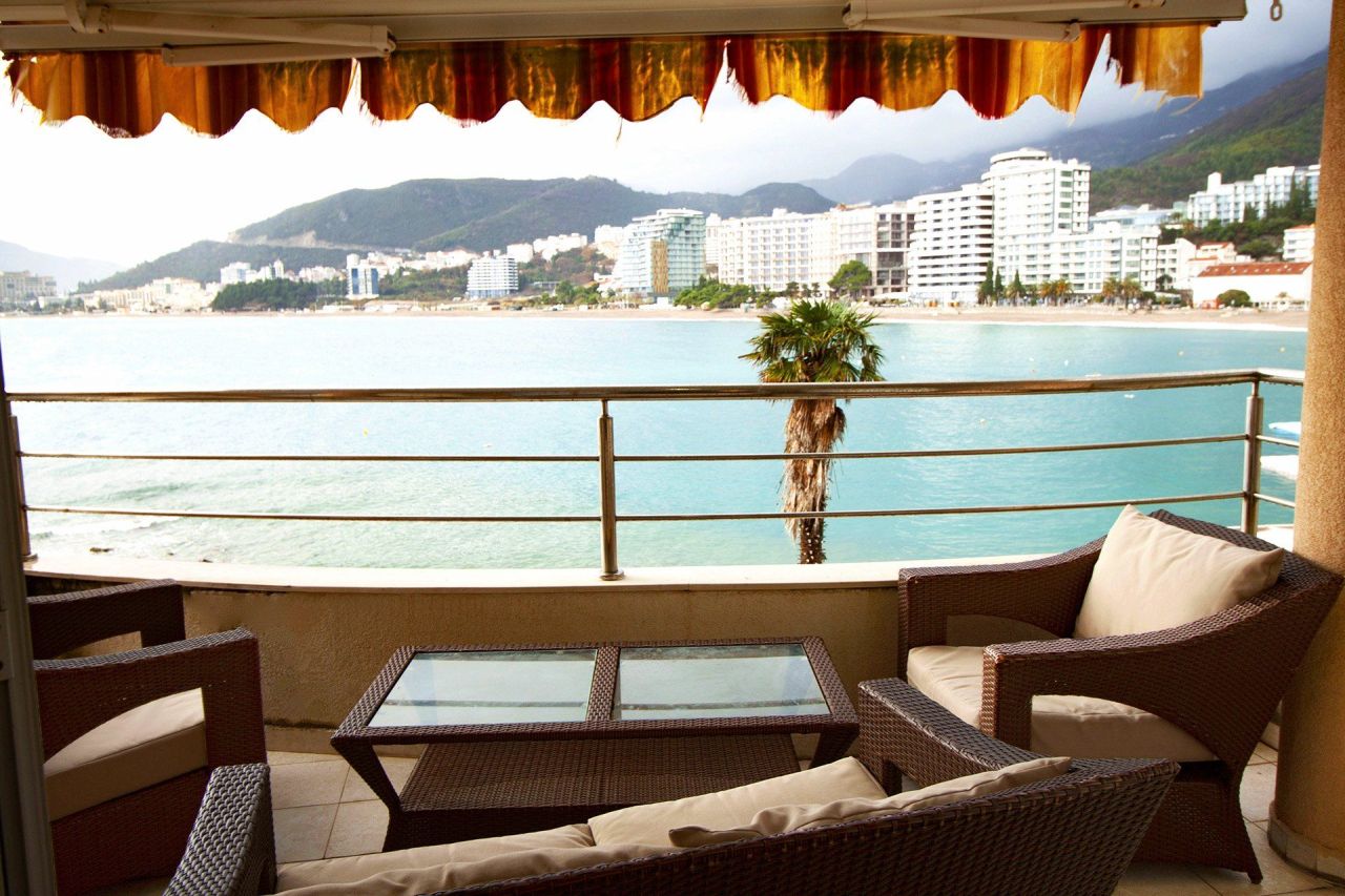 Квартира в Будве, Черногория, 69 м² - фото 2