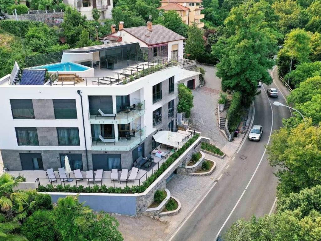 Дом в Опатии, Хорватия, 600 м² - фото 1