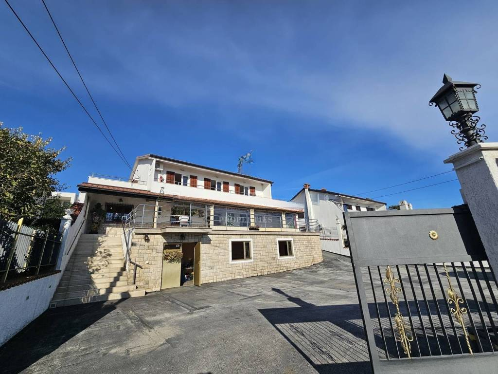 Дом в Опатии, Хорватия, 542 м² - фото 2