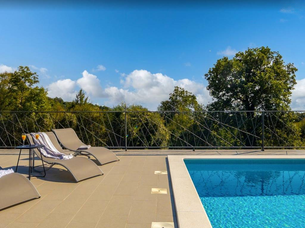 Дом в Опатии, Хорватия, 1 224 м² - фото 2