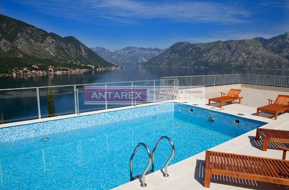 Апартаменты в Доброте, Черногория, 102 м² - фото 1