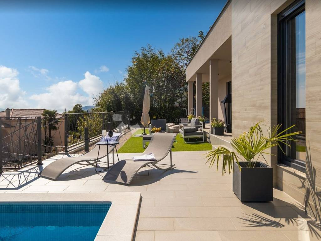 Дом в Опатии, Хорватия, 1 224 м² - фото 3