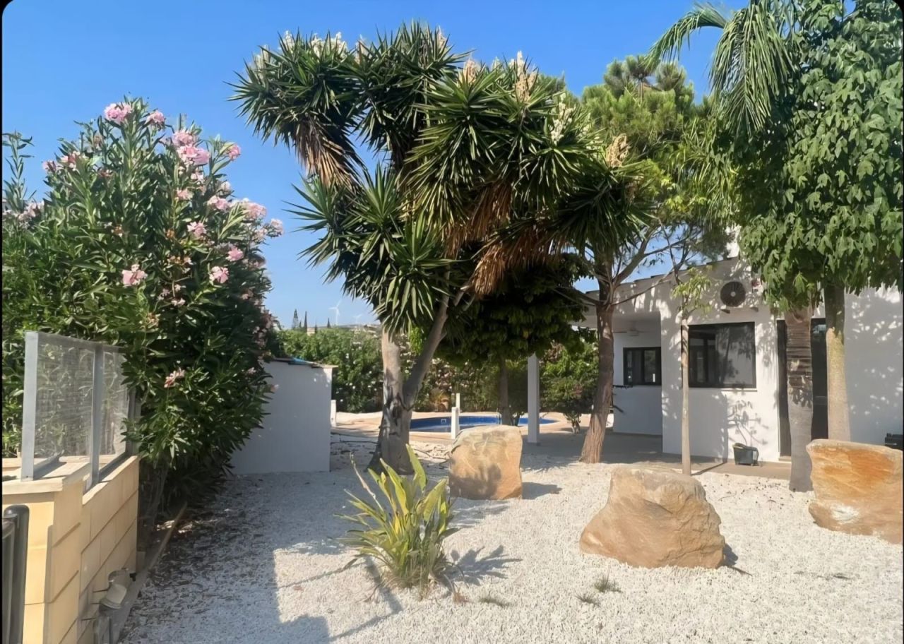 Вилла в Пафосе, Кипр, 220 м² - фото 2