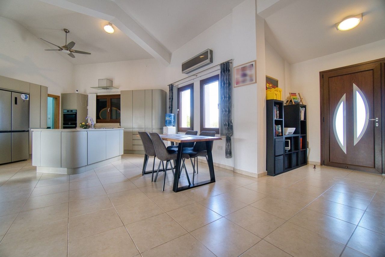 Бунгало в Пафосе, Кипр, 246 м² - фото 9