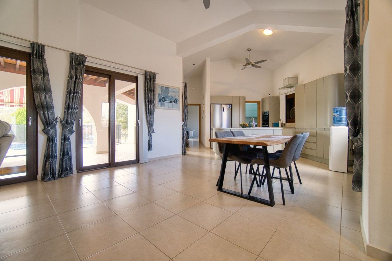 Бунгало в Пафосе, Кипр, 246 м² - фото 10