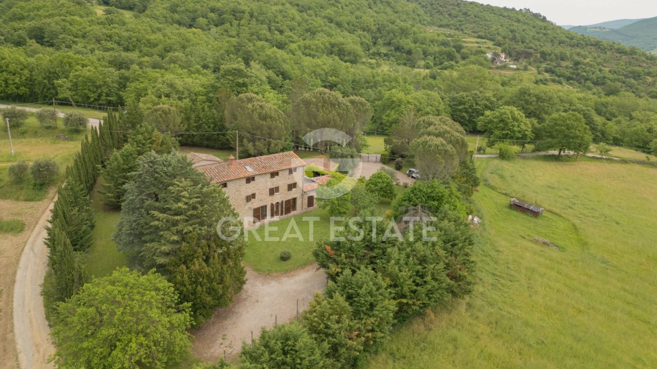 Дом в Кортоне, Италия, 442.3 м² - фото 2