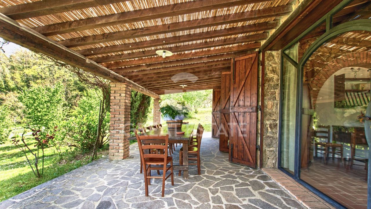 Дом в Кьянни, Италия, 414.8 м² - фото 4