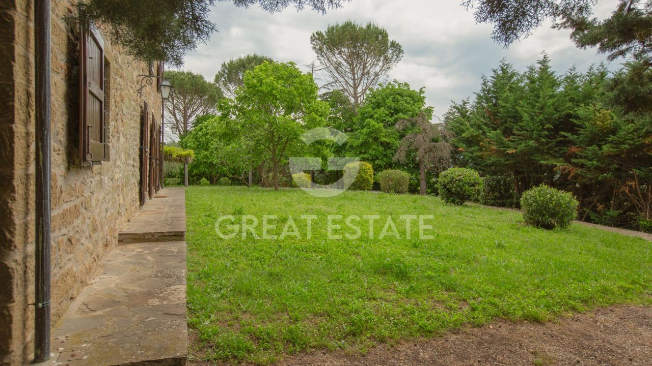 Дом в Кортоне, Италия, 442.3 м² - фото 8