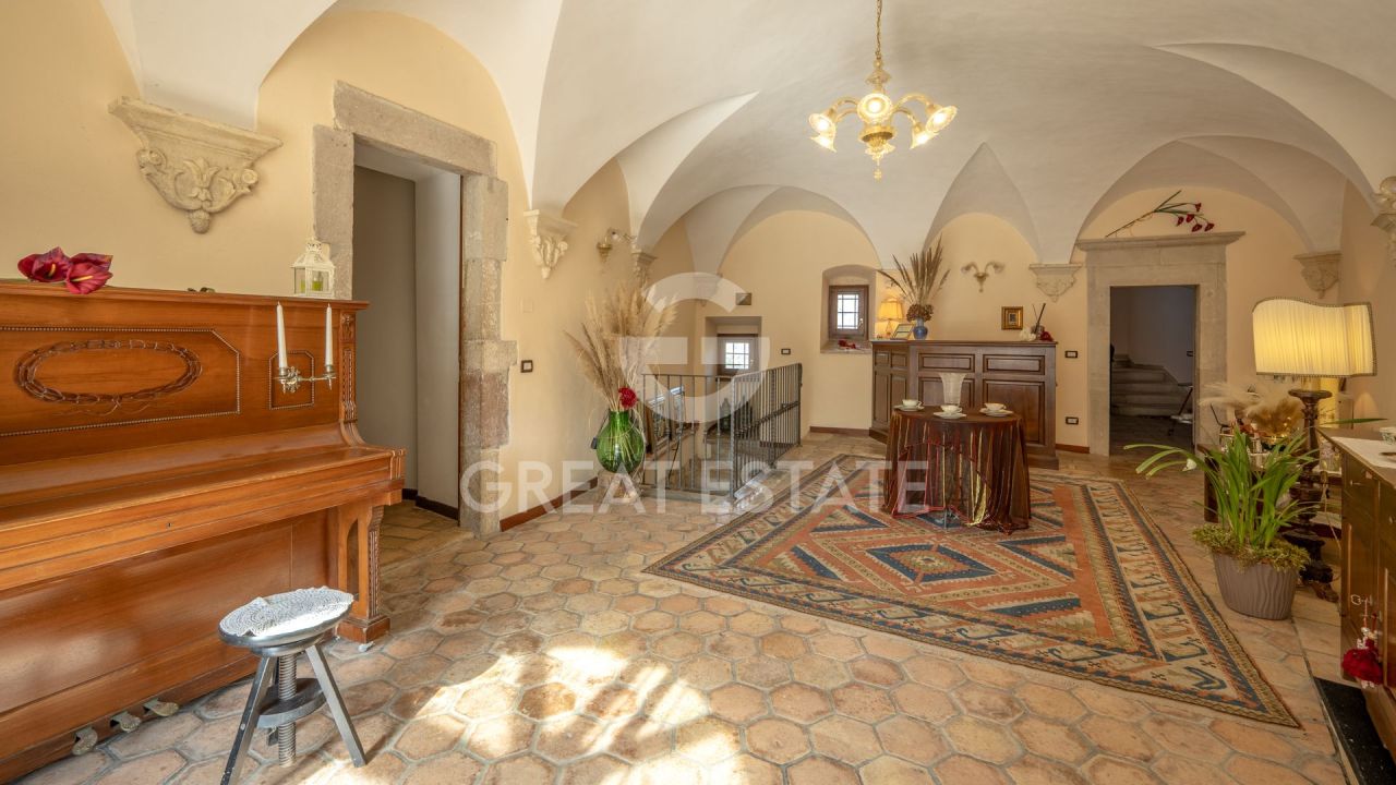 Таунхаус в Сполето, Италия, 670 м² - фото 9