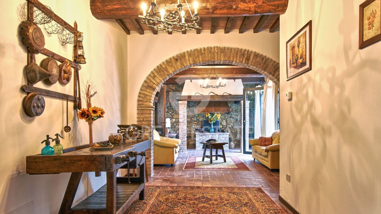 Дом в Кьянни, Италия, 414.8 м² - фото 13