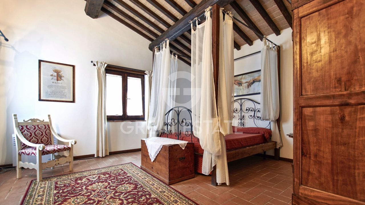 Дом в Кьянни, Италия, 414.8 м² - фото 18