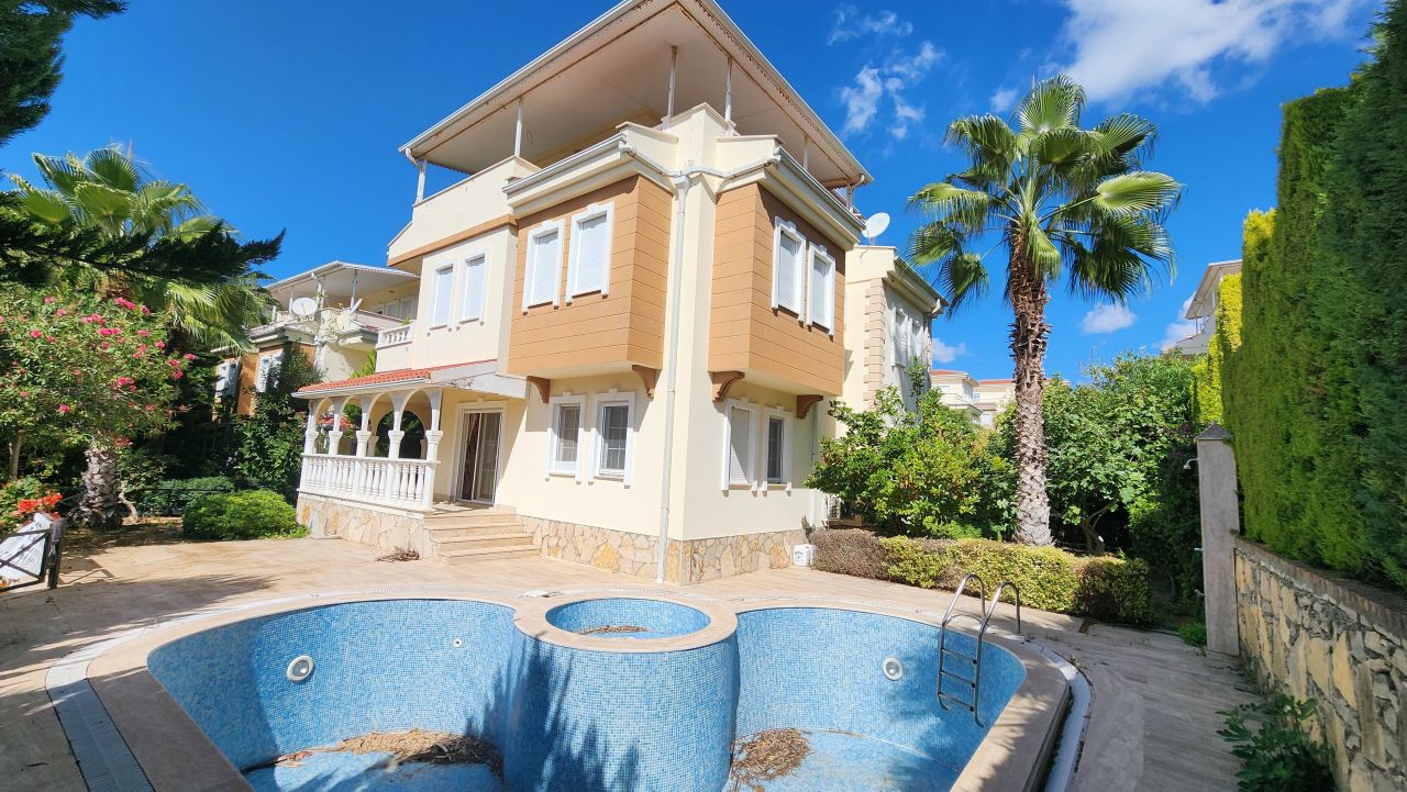 Вилла в Алании, Турция, 200 м² - фото 1