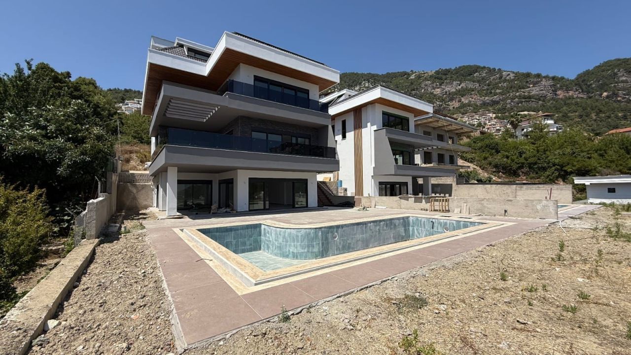 Вилла в Алании, Турция, 650 м² - фото 2